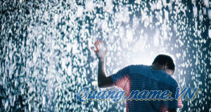 Mưa đầu mùa rơi vào ngày yêu cuối