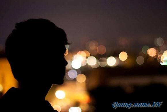 Dường như em vẫn còn yêu