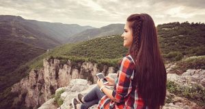 Bạn ơi giữ lấy nụ cười để khi gục ngã là người đứng lên