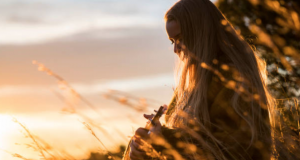 Em vẫn chờ anh, chàng trai tương lai ạ!