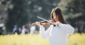 Thế giới hơn 7 tỷ người sao ta vẫn thấy cô đơn