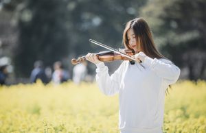 Thế giới hơn 7 tỷ người sao ta vẫn thấy cô đơn