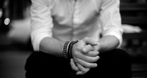 Buông tay để nhận ra điều gì đáng níu giữ