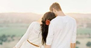 Chị ơi..! Ngày mai đợi anh đi học nhé..!